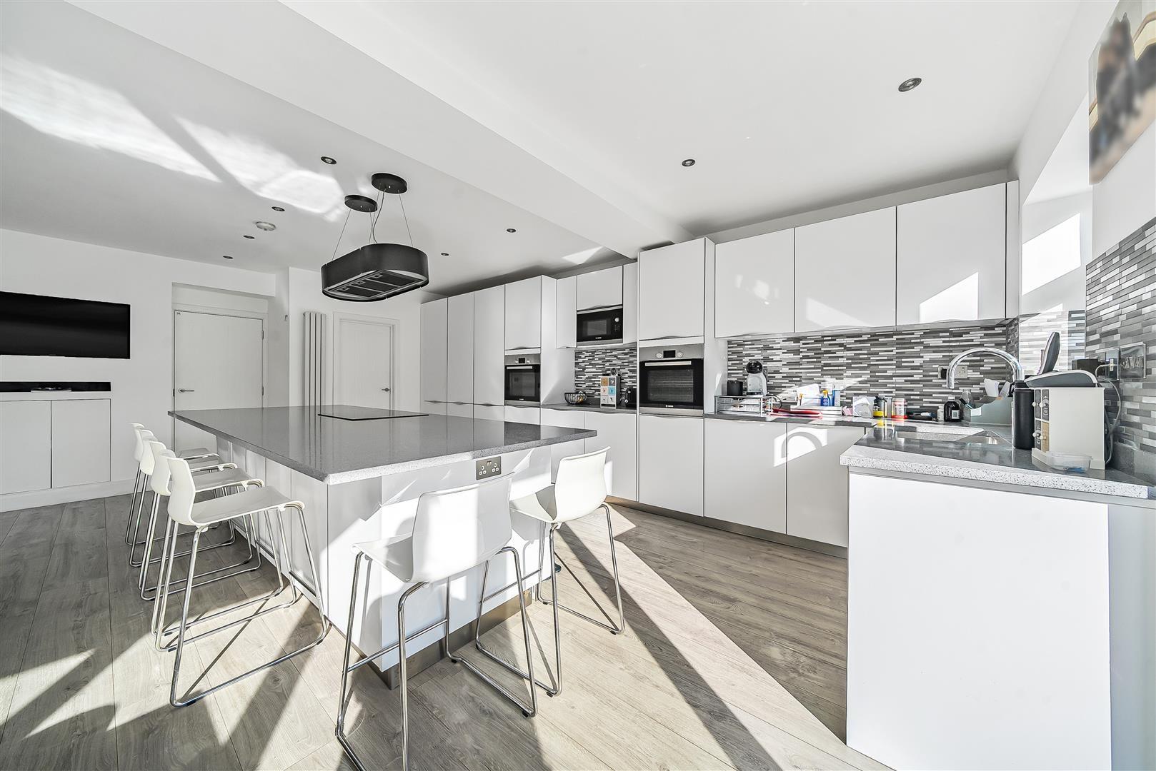 Edgwarebury Lane, Edgware
